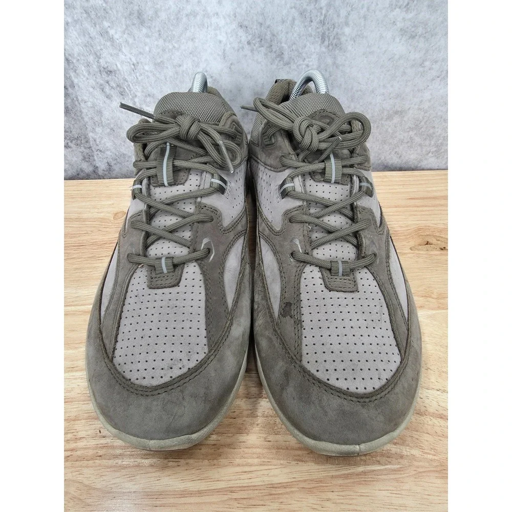 ECCO Exceed Sneakers Mens 9 - 9.5 Gray Nubuck Walking Casual Shoes 870074 56651